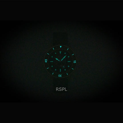 Bulova Mil toimittaa 150-vuotisjuhlavuoden erikoispainoksen vihreällä kellotaululla varustetun automaattisen sukeltajan 98A324 200M miesten kellon