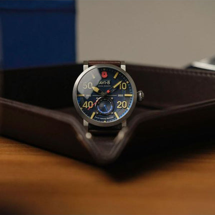 AVI-8 Dambuster 80 vuotta Royal British Legion Meca-Quartz Limited Edition laivastonsininen AV-4108-RBL-02 miesten kello