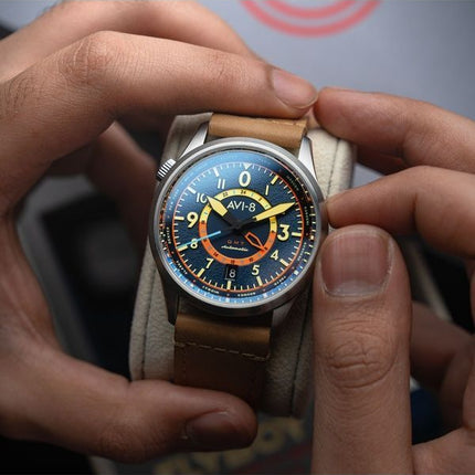 AVI-8 Flyboy Wingman Worldtimer GMT Atlantic Blue Kellotaulu Automaattinen AV-4120-01 Miesten kello lisähihnalla