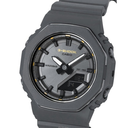 Casio G-Shock analoginen digitaalinen biopohjainen hartsiranneke harmaalla kellotaululla kvartsi GMA-P2126W-8A 200M naisten kello