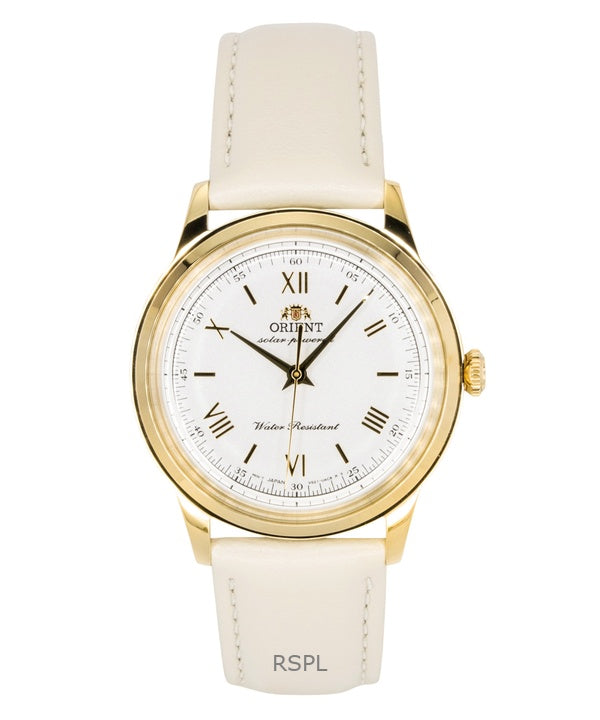 Orient Bambino RA-WK0001S -nahkaranneke, valkoinen kellotaulu, aurinkokennon ranneke, miesten kello