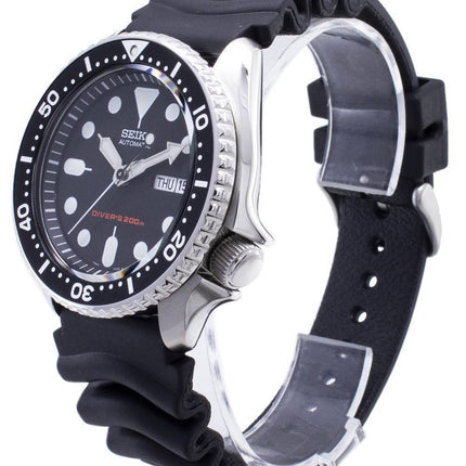 Kunnostettu Seiko mustavalkoinen automaattinen sukeltajan SKX007K1 miesten kello