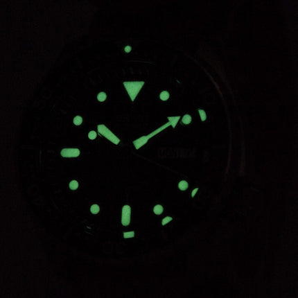 Seiko automaattisen sukeltajan 200M: n NATO-hihna SKX009J1-NATO7 miesten kello