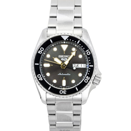 Seiko 5 Sports SKX Street Stonewash ruostumattomasta teräksestä valmistettu musta kellotaulu SRPL79K1 100M miesten kello