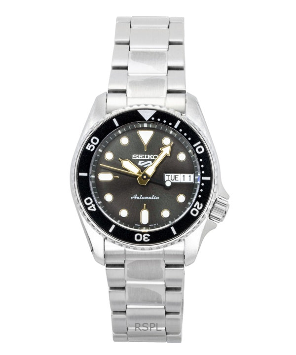 Seiko 5 Sports SKX Street Stonewash ruostumattomasta teräksestä valmistettu musta kellotaulu SRPL79K1 100M miesten kello