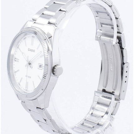 Kunnostettu Casio Analoginen ruostumattomasta teräksestä valmistettu valkoinen kellotaulu kvartsi MTP-1302D-7A1V miesten kello