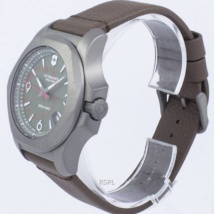 Victorinox I.N.O.X. titaani Sveitsin armeijan kvartsi 200M 241779 Miesten Kello