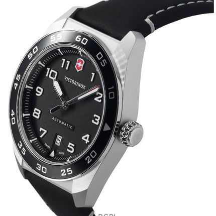 Victorinox Swiss Army -nahkahihnalla varustettu automaattinen 242044 100M miesten kello