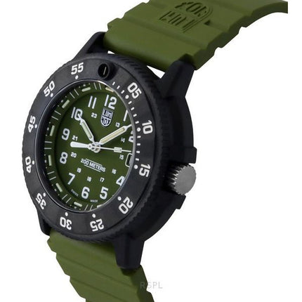 Luminox Alkuperäinen Navy Seal Kumihihna Vihreä Kellotaulu Quartz Diver&#39,s XS.3013.EVO.S 200M miesten kello