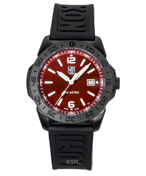 Luminox Pacific Diver -kumisella hihnalla ja punaisella auringonsäteilytaululla varustettu kvartsikiertäjän XS.3135.B 200M miesten kello